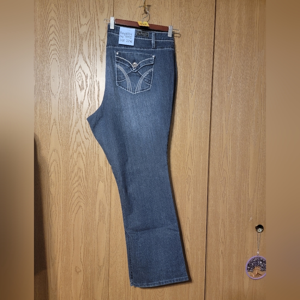 Royalty by YMI size 22W Jeans